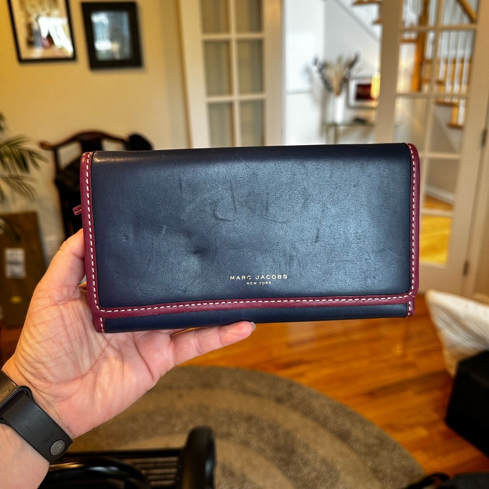 Marc Jacobs trifold wallet